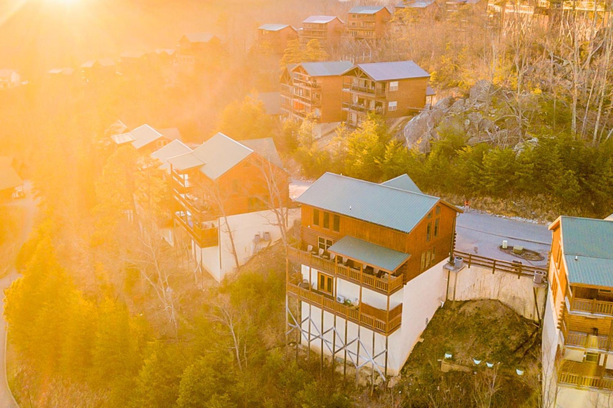 Highland Plunge Villa Пиджен Фордж Екстериор снимка